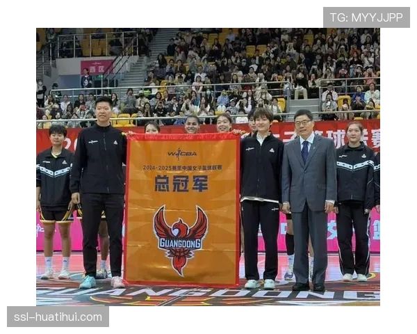 四川女篮客场惜败广东 双外援合力反扑展冠军底蕴